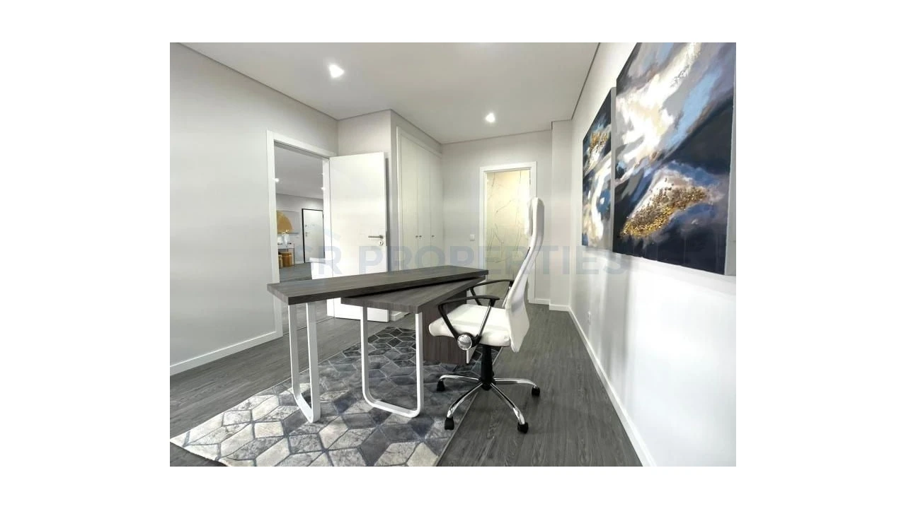 Apartamento T3 para Venda em Olhão Foto 5