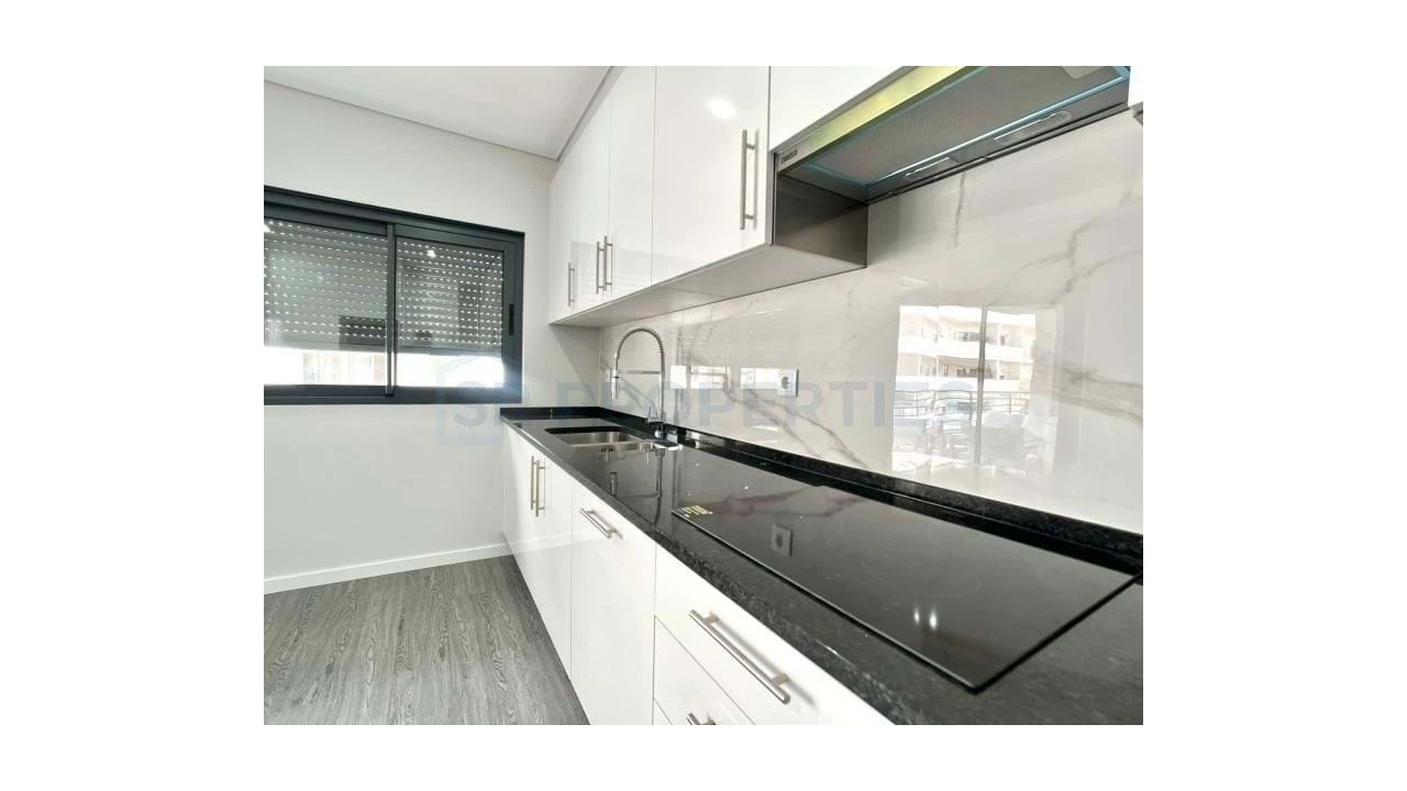 Apartamento T3 para Venda em Olhão Foto 19