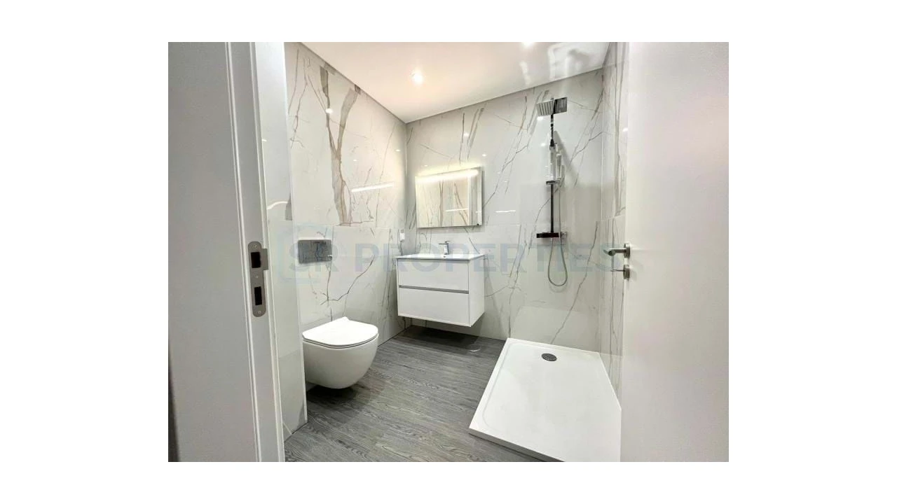 Apartamento T3 para Venda em Olhão Foto 24