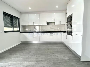Apartamento T3 para Venda em Olhão
