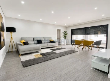 Apartamento T3 para Venda em Olhão