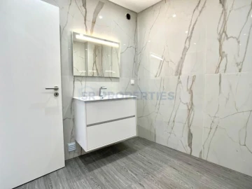 Apartamento T3 para Venda em Olhão
