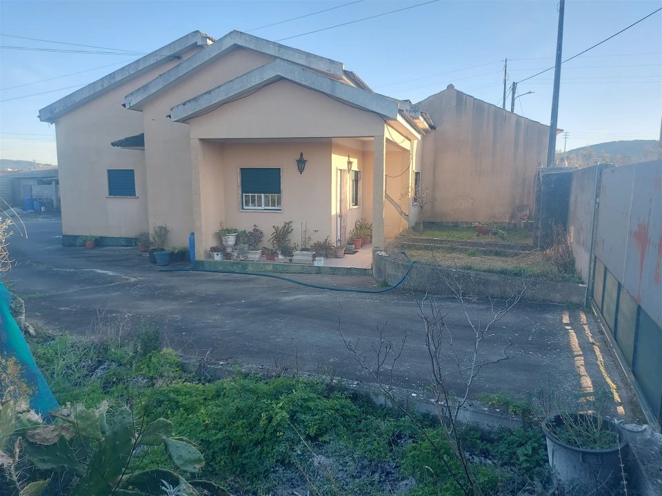 Moradia T4 para Venda em Chão de Couce Foto 1