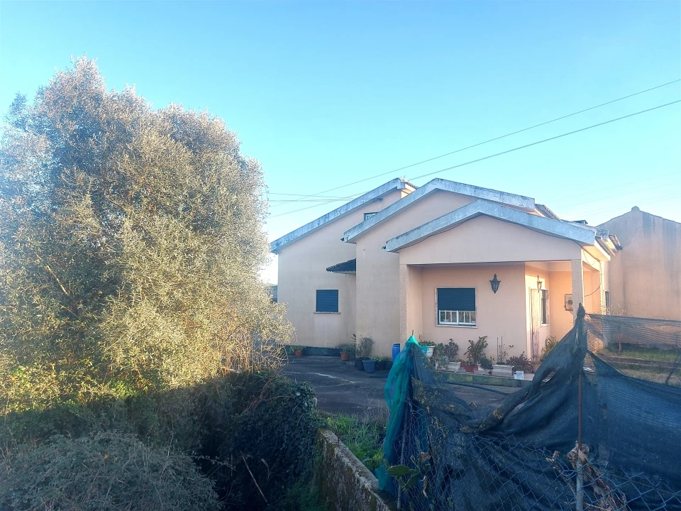 Moradia T4 para Venda em Chão de Couce Foto 12