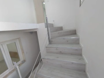 Moradia T9 para Venda em Ajuda