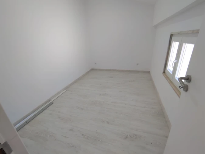 Moradia T9 para Venda em Ajuda Foto 35