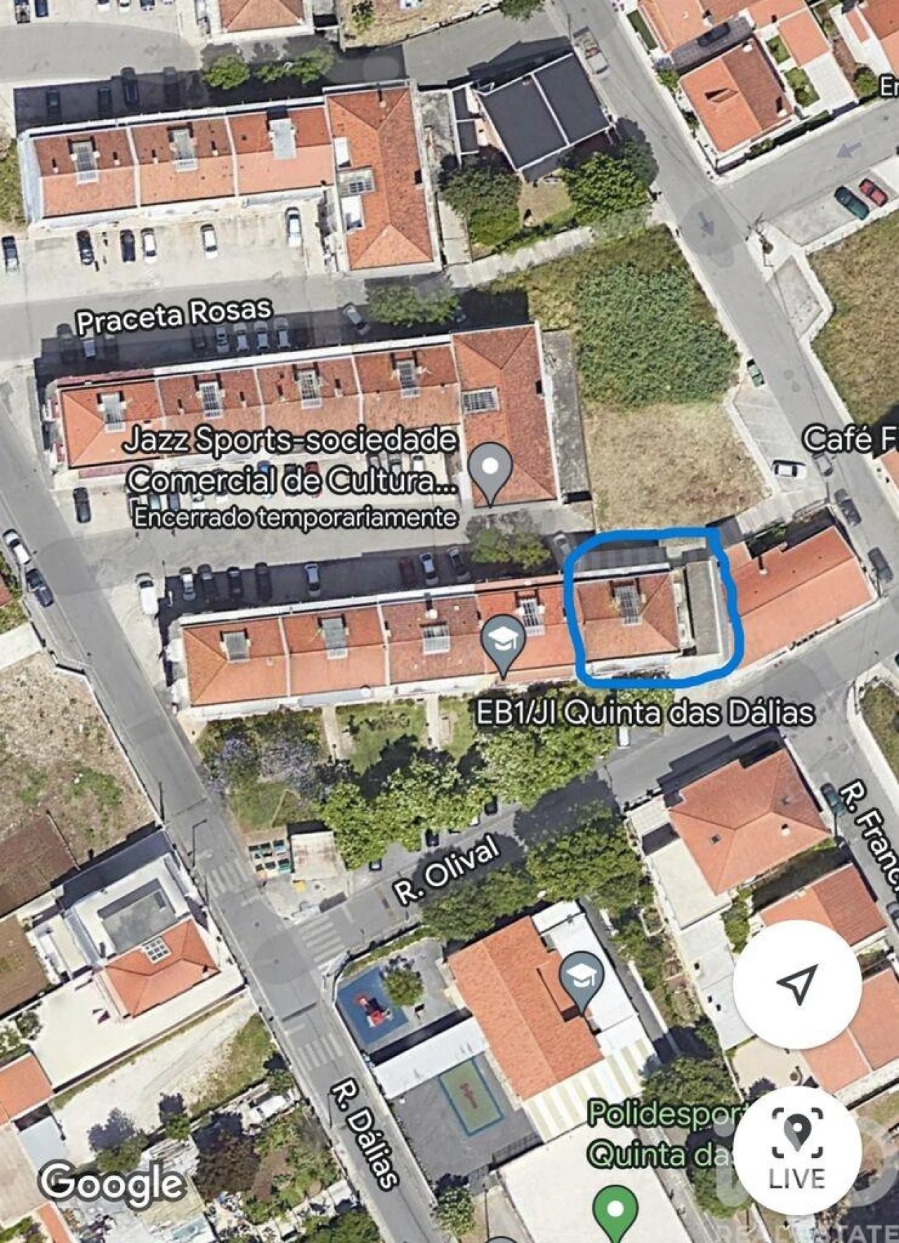 Prédio para Venda em Pontinha e Famões Foto 7