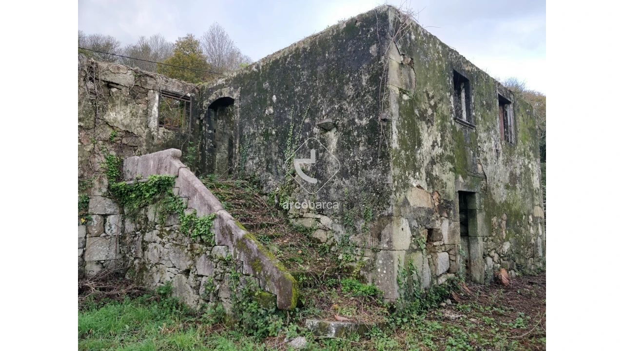 Moradia T4 para Venda em Candemil e Gondar Foto 3