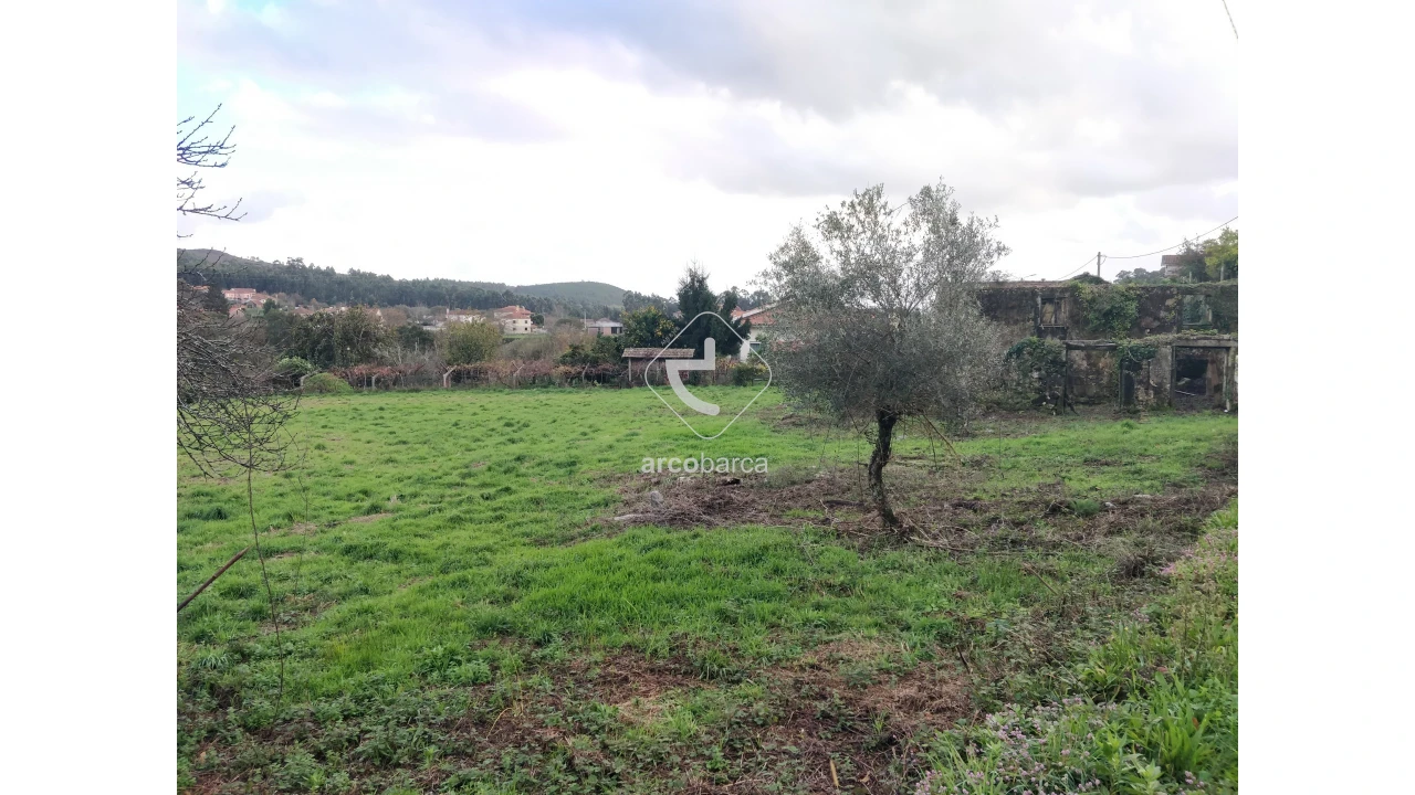 Moradia T4 para Venda em Candemil e Gondar Foto 2