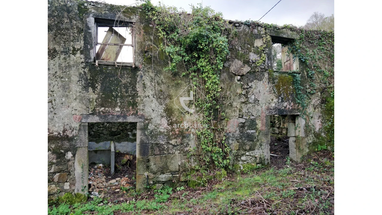 Moradia T4 para Venda em Candemil e Gondar Foto 9