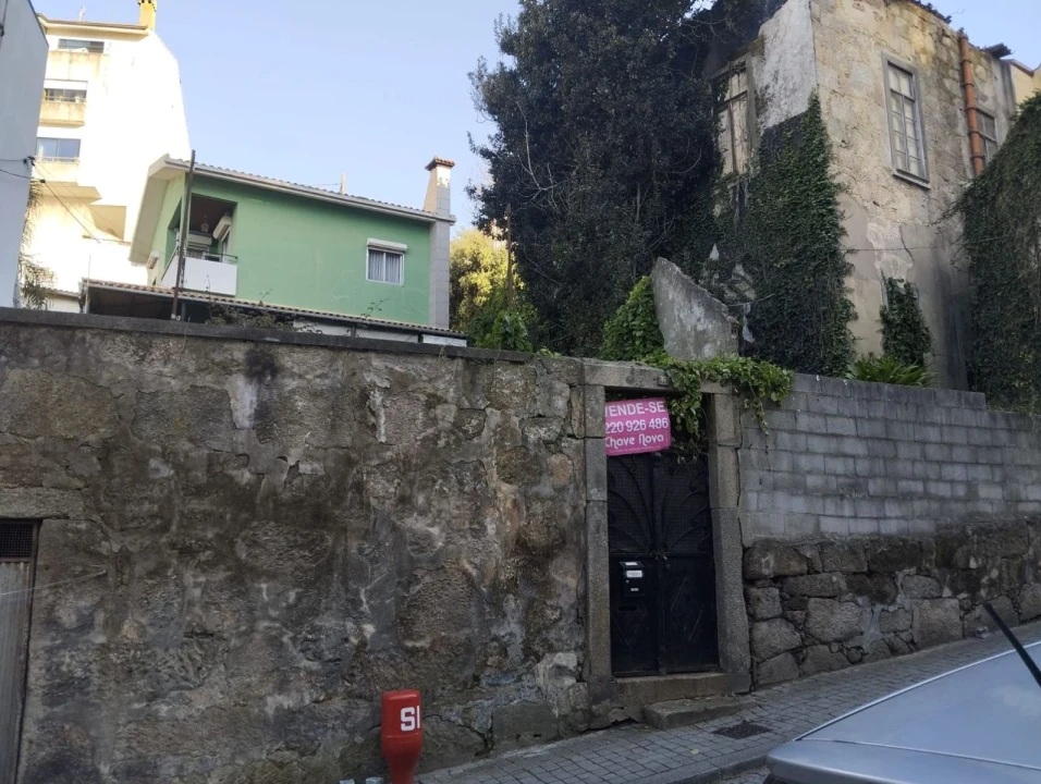 Terreno P/ Prédio para Venda em Arcozelo Foto 1
