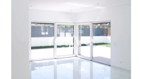 Moradia T4 para Venda em Sesimbra (Castelo)