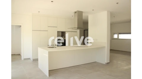 Moradia T4 para Venda em Sesimbra (Castelo)
