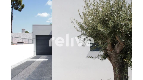 Moradia T4 para Venda em Sesimbra (Castelo)