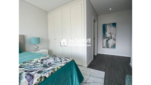 Apartamento T3 para Venda em Quelfes