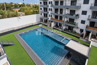 Apartamento T3 para Venda em Quelfes