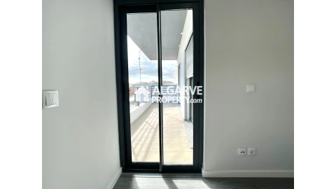 Apartamento T3 para Venda em Quelfes