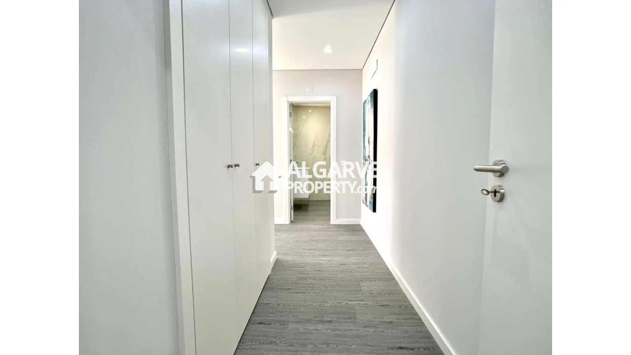 Apartamento T3 para Venda em Quelfes Foto 15