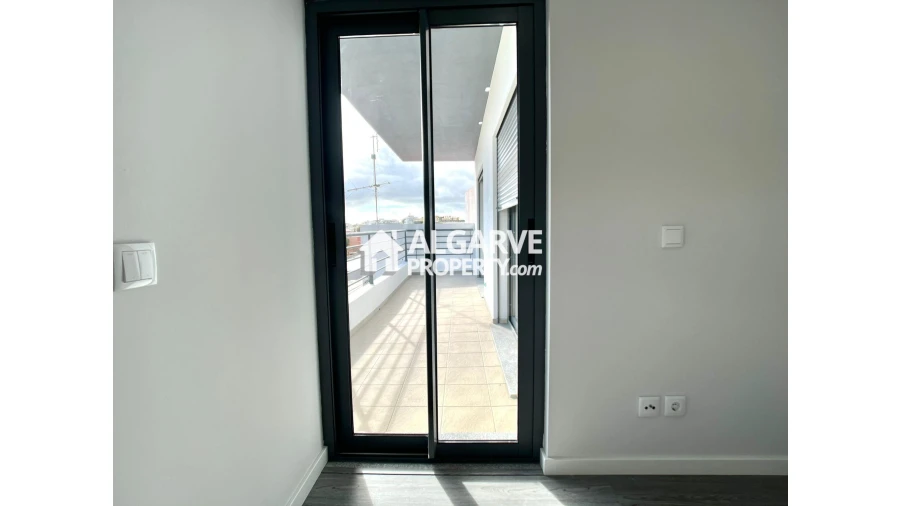 Apartamento T3 para Venda em Quelfes Foto 27
