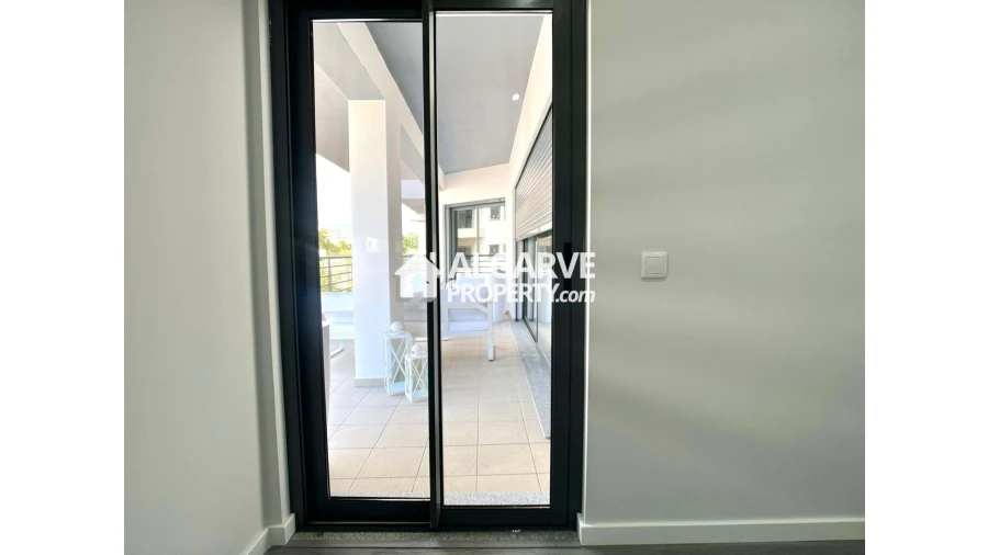 Apartamento T3 para Venda em Quelfes Foto 36