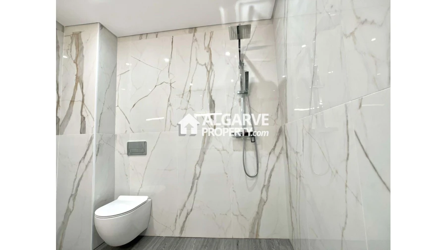 Apartamento T3 para Venda em Quelfes Foto 34