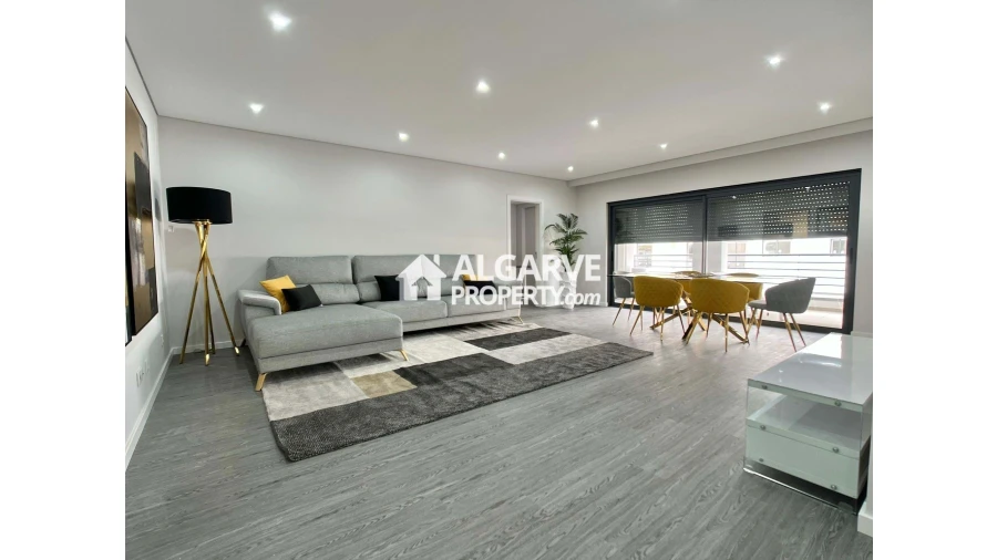 Apartamento T3 para Venda em Quelfes Foto 12