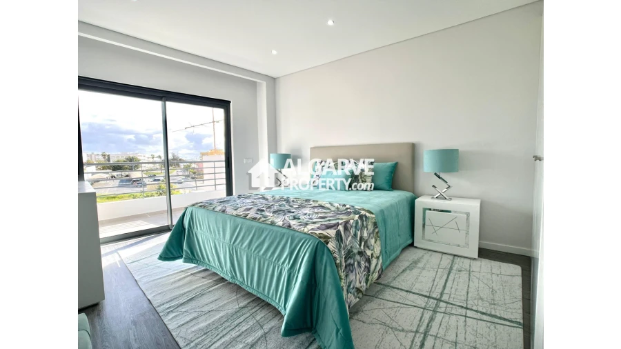 Apartamento T3 para Venda em Quelfes Foto 19