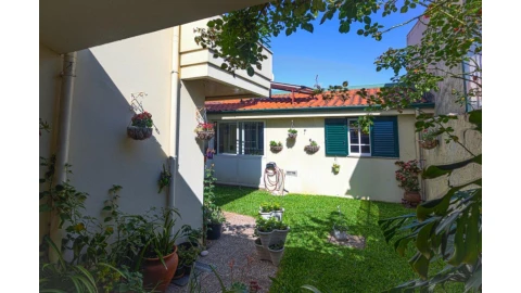 Moradia T4 para Venda em Mafamude e Vilar do Paraíso