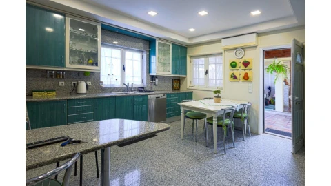 Moradia T4 para Venda em Mafamude e Vilar do Paraíso