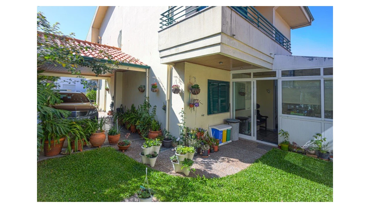 Moradia T4 para Venda em Mafamude e Vilar do Paraíso Foto 8