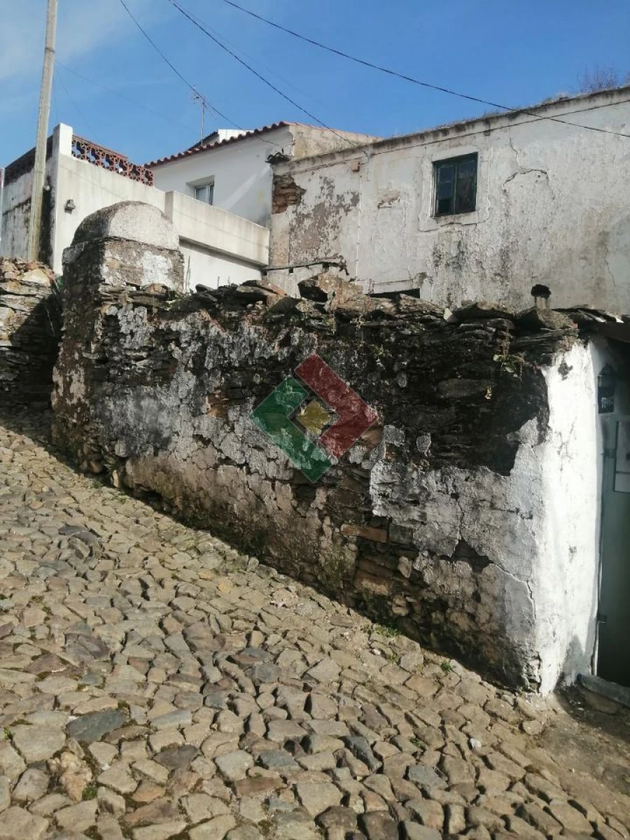 Moradia T0 para Venda em São Salvador da Aramenha