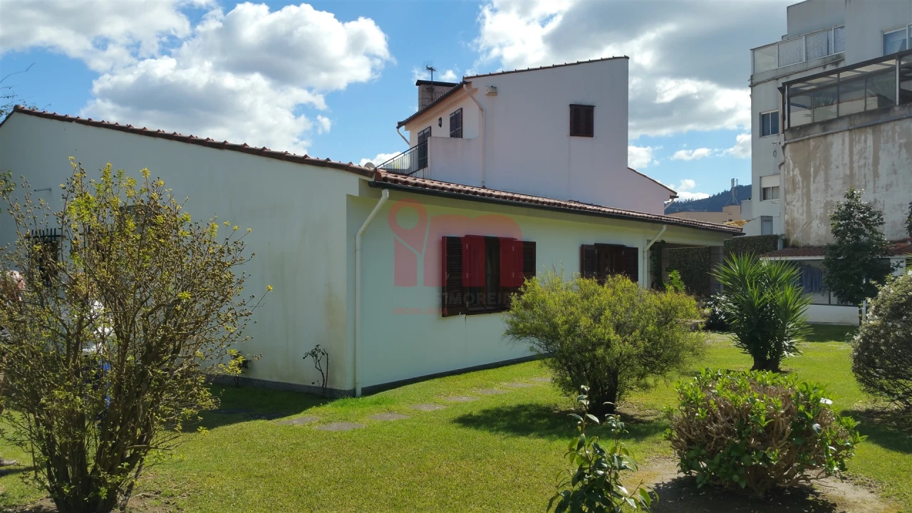 Moradia T5 para Venda em Caldas de Vizela (São Miguel e São João) Foto 33