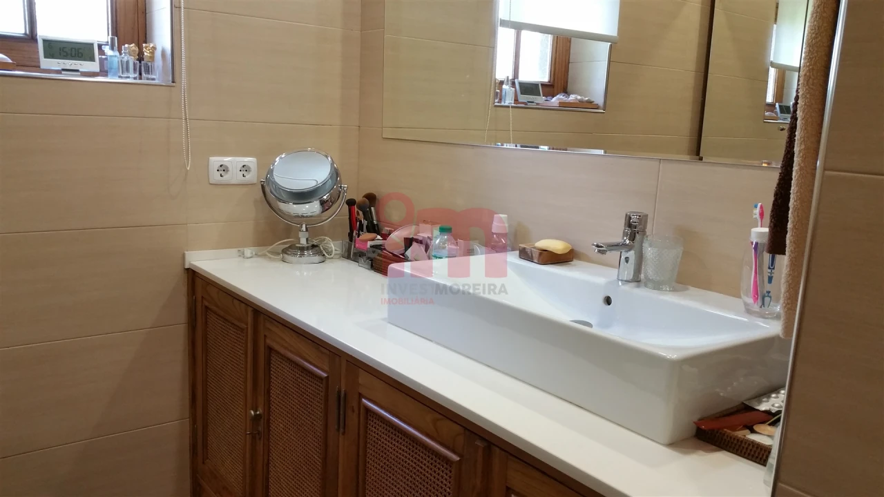 Moradia T5 para Venda em Caldas de Vizela (São Miguel e São João) Foto 30