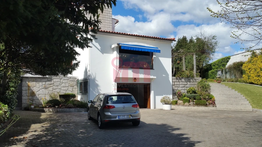 Moradia T5 para Venda em Caldas de Vizela (São Miguel e São João) Foto 9