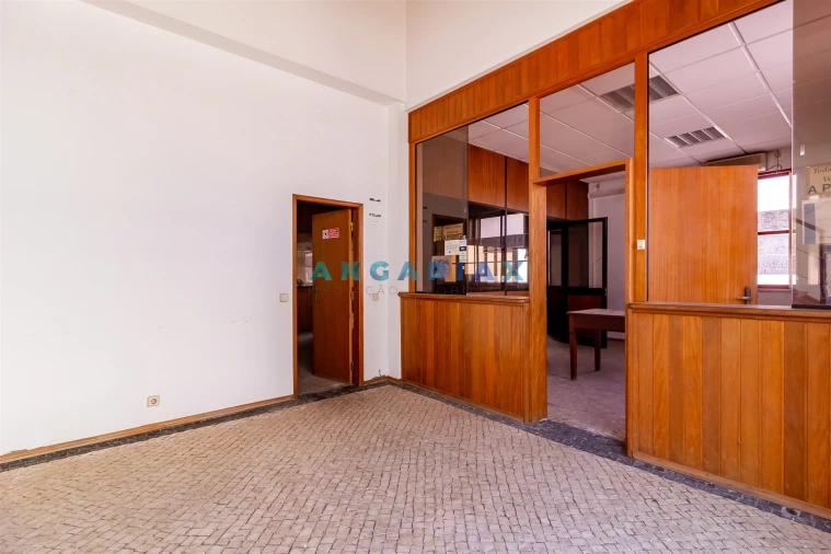 Armazém para Venda em Batalha Foto 24