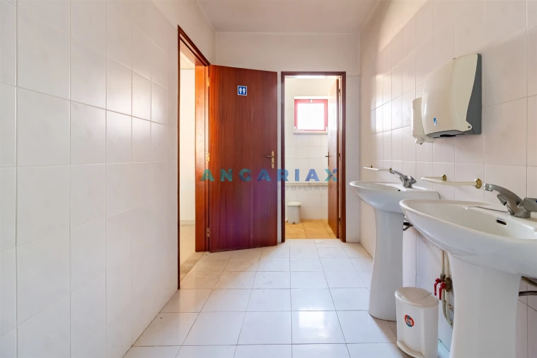 Armazém para Venda em Batalha Foto 19