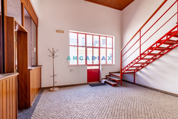 Armazém para Venda em Batalha Foto 30