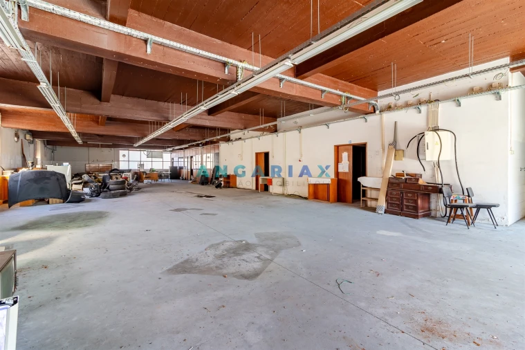 Armazém para Venda em Batalha Foto 41