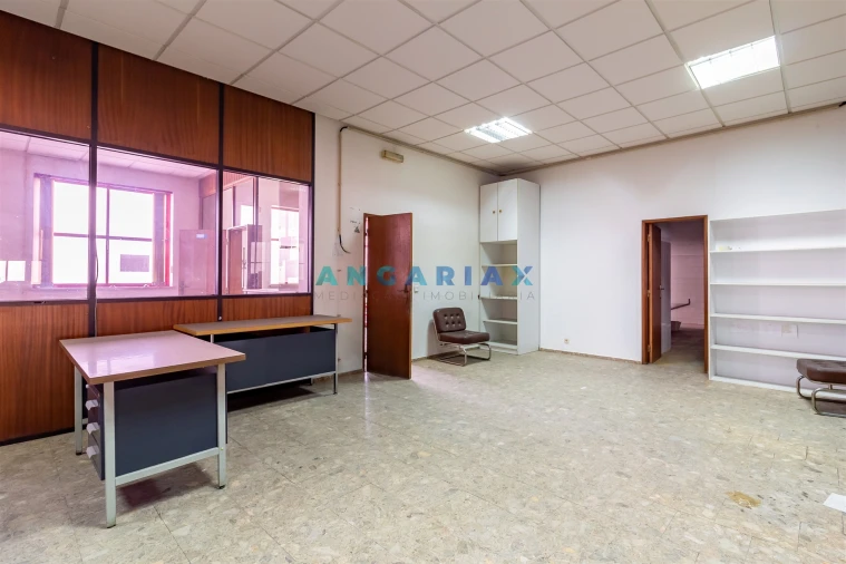 Armazém para Venda em Batalha Foto 28