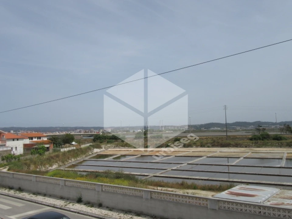 Moradia T14 para Venda em São Pedro Foto 1