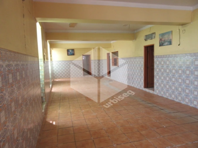 Moradia T14 para Venda em São Pedro Foto 5