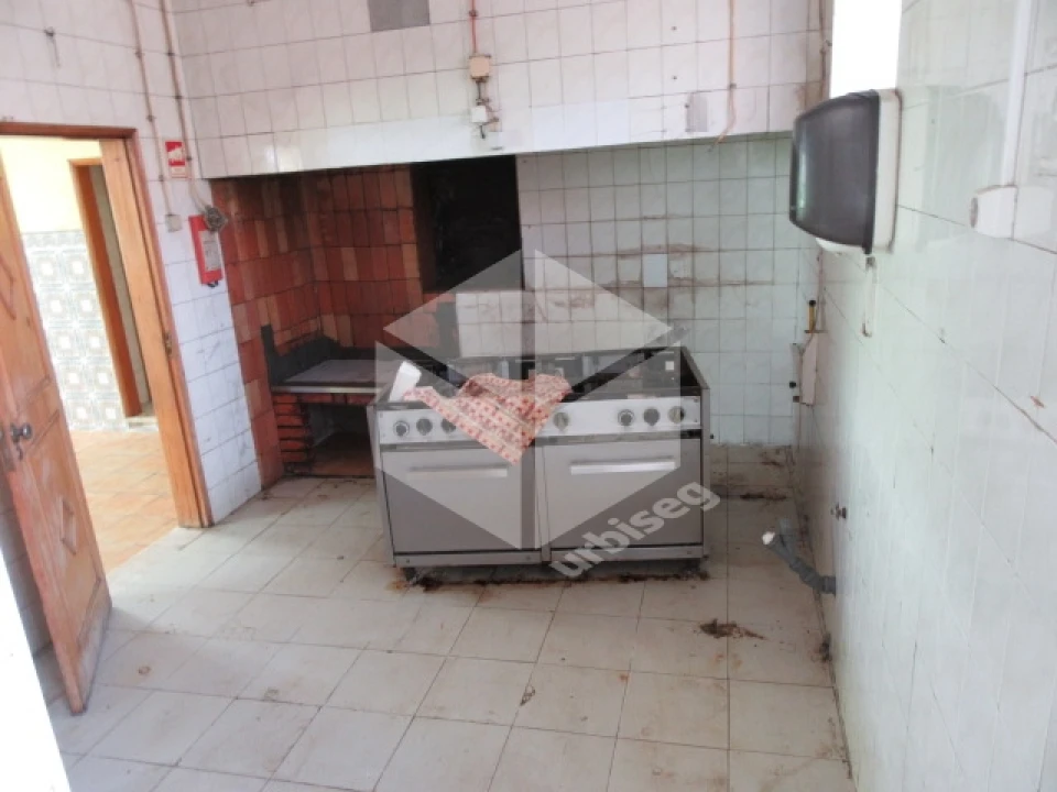 Moradia T14 para Venda em São Pedro Foto 20