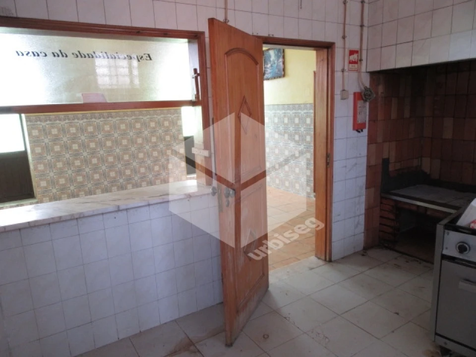 Moradia T14 para Venda em São Pedro Foto 10