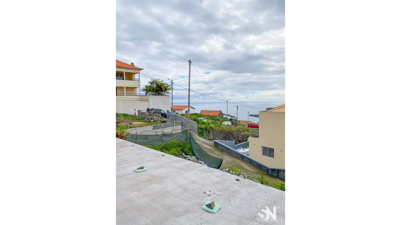 Moradia T3 para Venda em Estreito da Calheta Foto 7