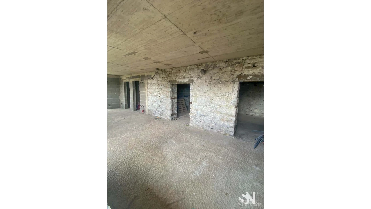 Moradia T3 para Venda em Estreito da Calheta Foto 9