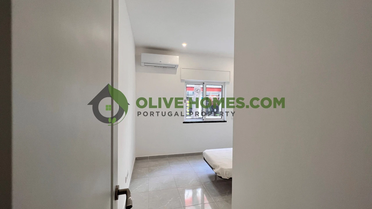 Apartamento T1 para Venda em Quarteira Foto 11