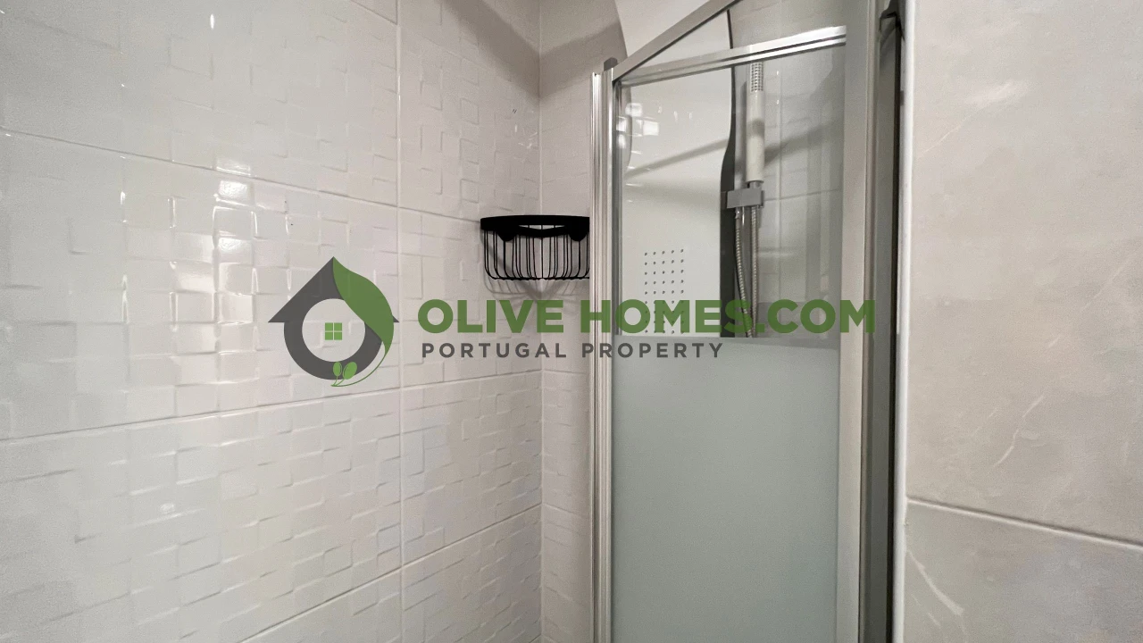 Apartamento T1 para Venda em Quarteira Foto 9