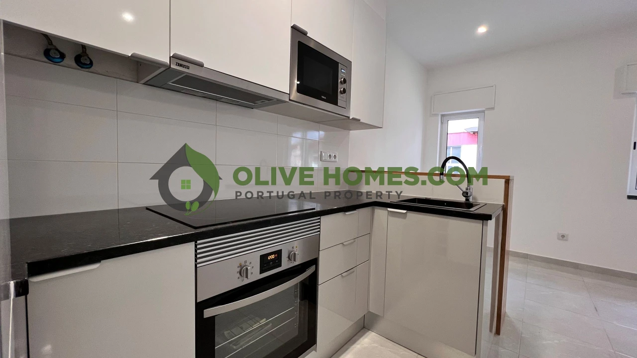 Apartamento T1 para Venda em Quarteira Foto 6