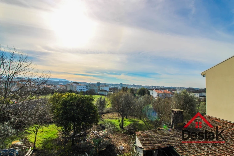 Terreno para Venda em Abraveses Foto 4
