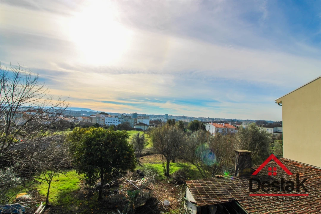 Terreno para Venda em Abraveses Foto 4